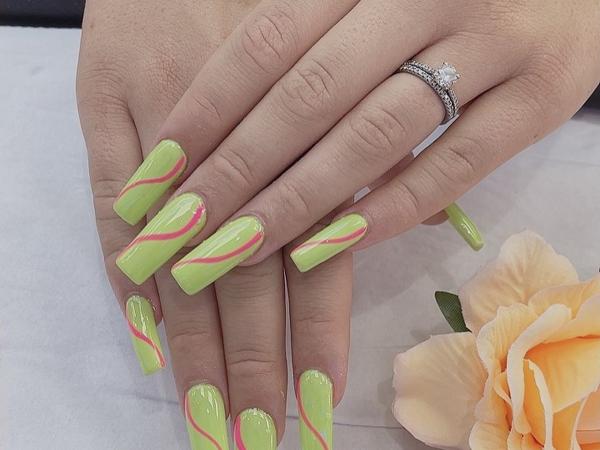 Pearl Nails gallery