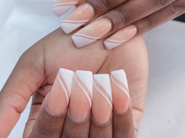Pearl Nails gallery