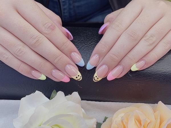 Pearl Nails gallery