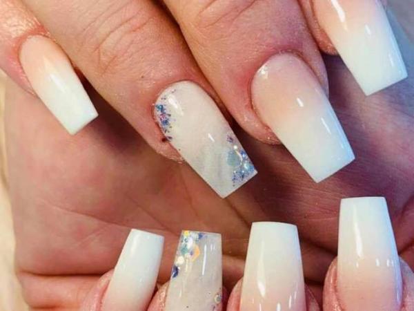 Pearl Nails gallery