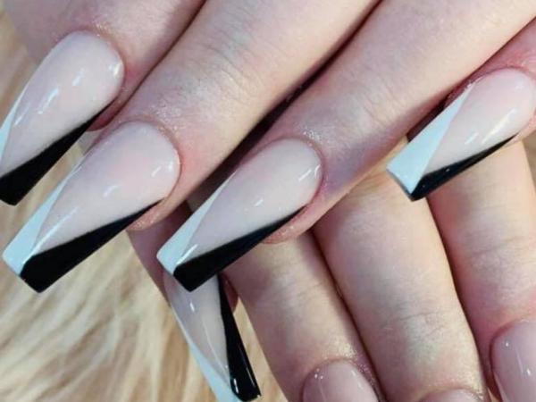 Pearl Nails gallery
