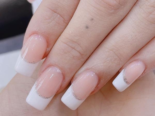 Pearl Nails gallery