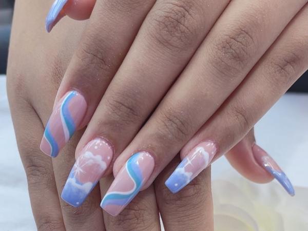 Pearl Nails gallery