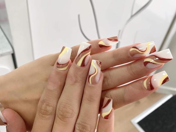 Pearl Nails gallery
