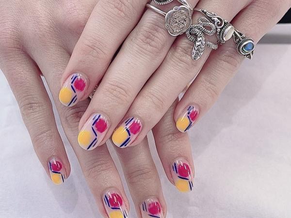 Pearl Nails gallery