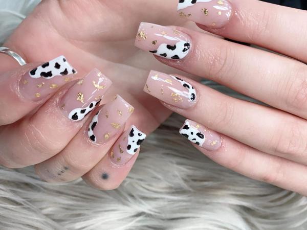 Pearl Nails gallery
