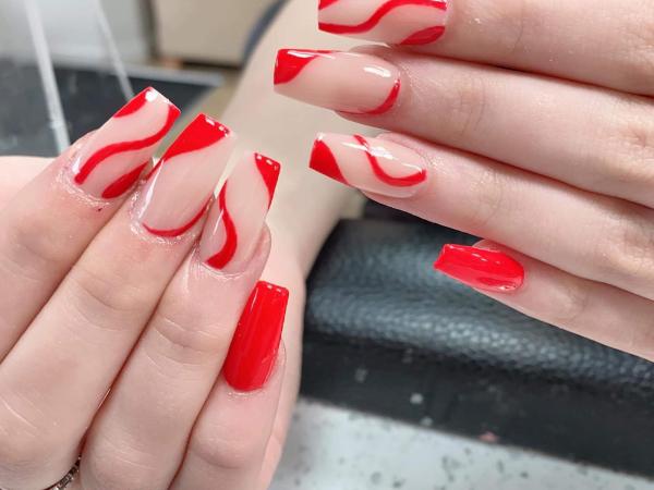 Pearl Nails gallery
