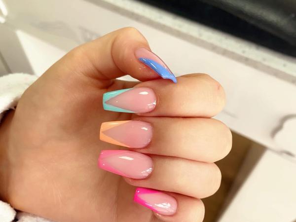 Pearl Nails gallery