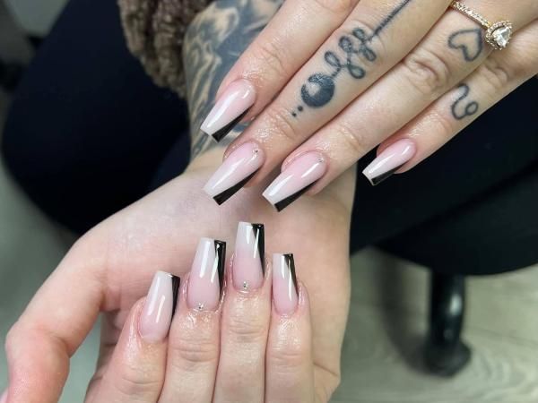 Pearl Nails gallery