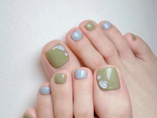 Pearl Nails gallery