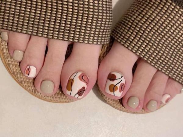 Pearl Nails gallery