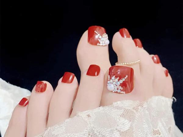 Spa Pedicure with Gel