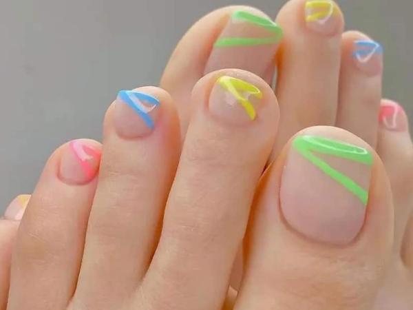 Luxury Pedicure with gel color